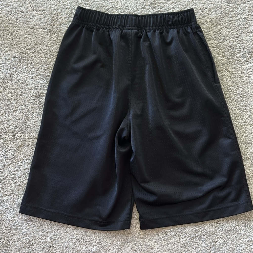 Jordan Black Performance Shorts - Picture 3 of 3